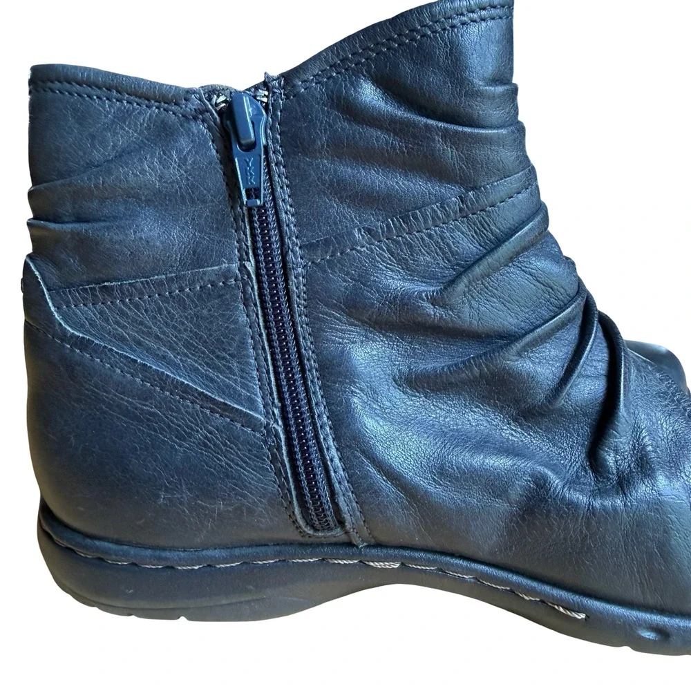 Cobb Hill New Balance Pandora Leather Ankle Boots Booties Navy Side Zip sz 8 W